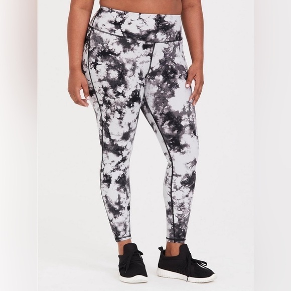 Torrid | Women's Performance Core Full Length Active Legging Black Grey Size 5X - Picture 1 of 7